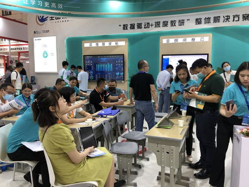 全朗教育亮相第79届中国教育装备展示会,信息化系列产品获赞誉